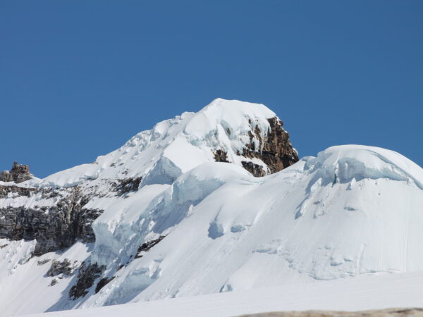 Ritacuba Blanco - 5410m - Wilsonjb/Wikimedia Commons/CC BY-SA 4.0